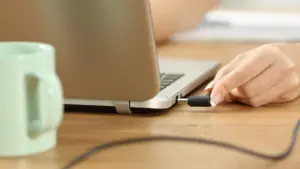 Puede tu computadora portátil funcionar sin su batería