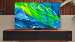 Puedo cambiar el protector de pantalla de mi televisor Samsung