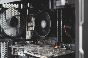 Por qué el ventilador de tu computadora hace tanto ruido