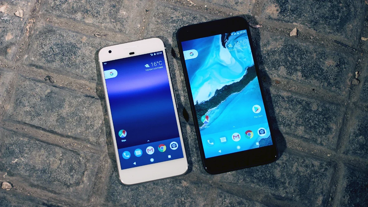 Dos teléfonos Google Pixel