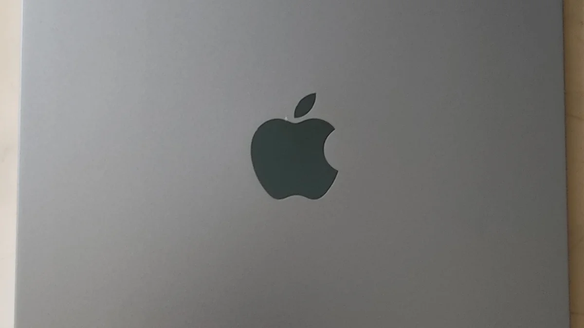 Parte trasera de un iPad Air de 4.ª generación, sin flash