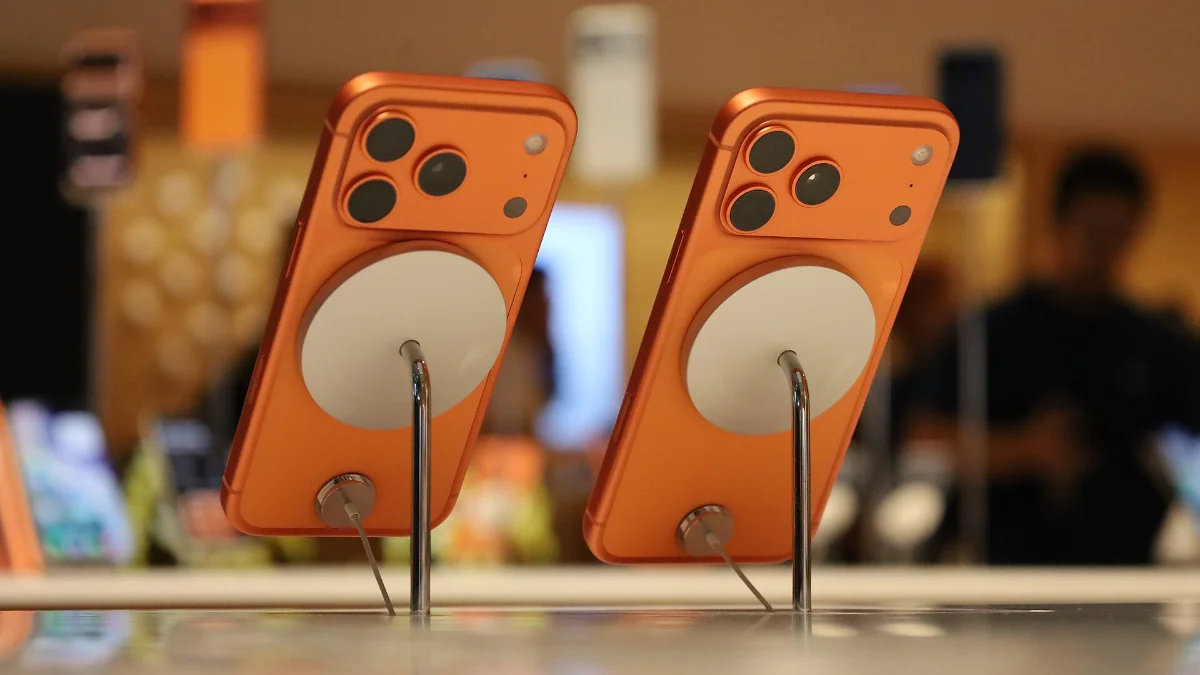 Lanzamiento de un iPhone en una tienda Apple